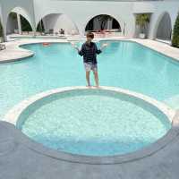 เที่ยวใกล้ๆ กับโรงแรมสุดคิ้วบ์ Terra Nara Hotel
