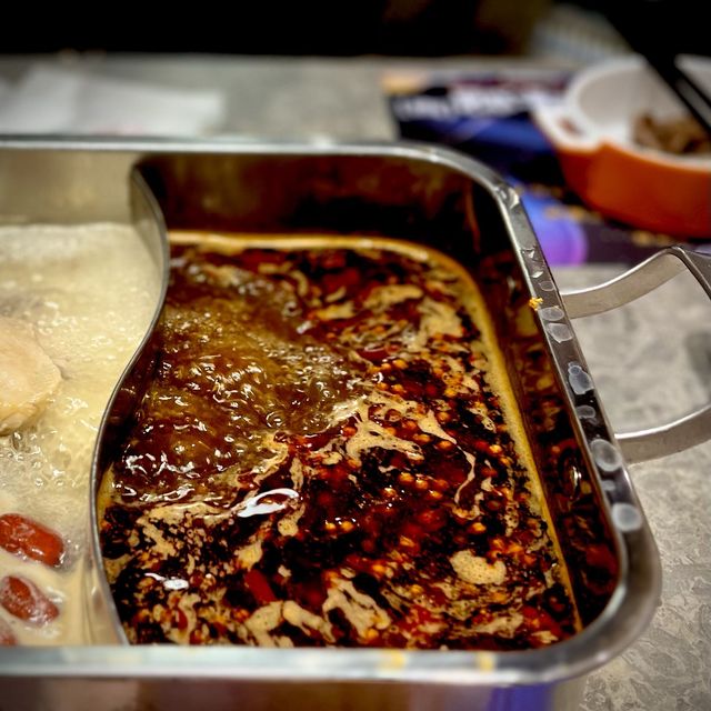 📍香港尖沙咀｜牛駅 · 超惹味麻辣火鍋湯底放題🌶️🍲 火鍋配料選擇多！又有台灣夜市小食！仲有清酒梅酒任飲！