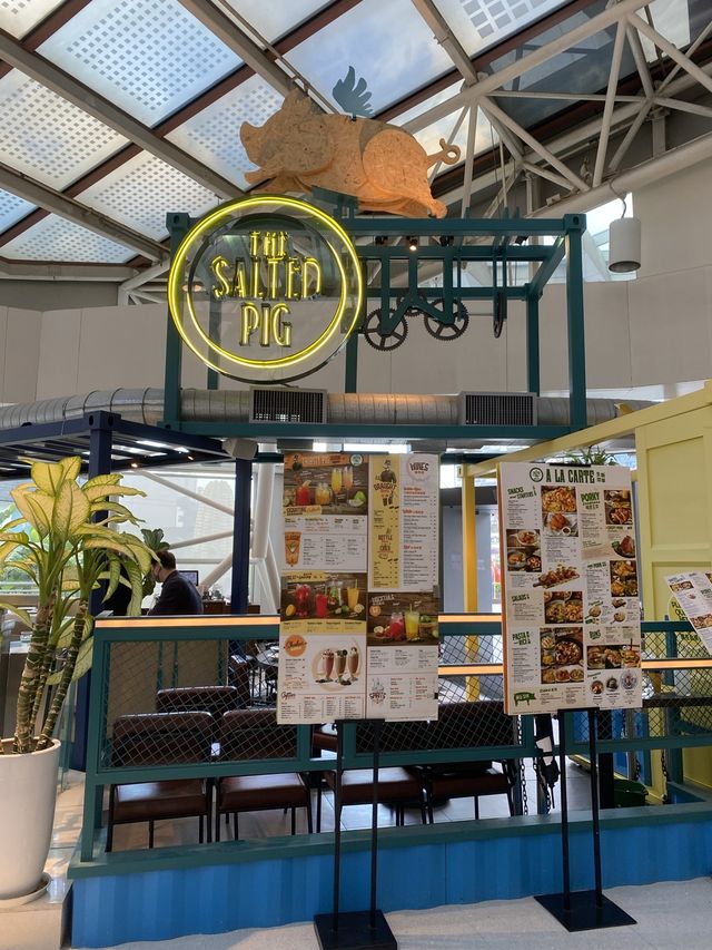 【葵芳爆Chill「豬🐽」餐廳 - 足料手撕燒烤豬肉三文治】