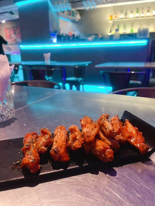 型格調酒吧餐廳🎸chill住享受高質美食🤪