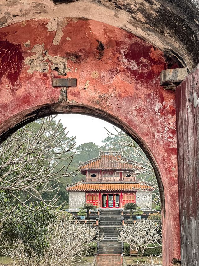 MINH MANG TOMB - Hue 