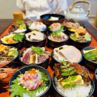 【京都祇園】ちょっとずつが嬉しい丼ランチ