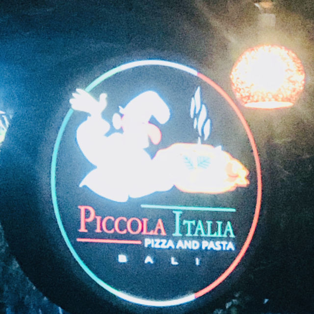 庫塔正宗義大利味，晚餐總是高朋滿座的小店：Piccola Italia