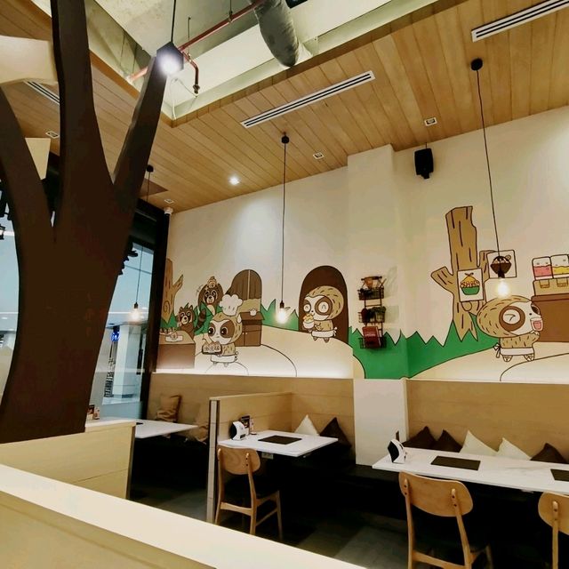 Sloth SukiyaKi มีทั้งซูชิ ซาชิมิ