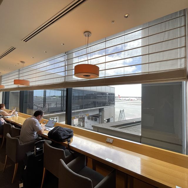 成田機場第二航廈華航貴賓室，上飛機前的休憩放鬆好空間❤️