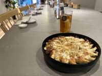 福岡・川端通商店街。60分ひとくち餃子を無限に食べられるお店『博多鉄なべ 無限餃子 中洲川端』
