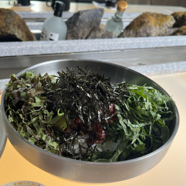 【韓国🇰🇷マッコリがプカプカ流れてくる！？】