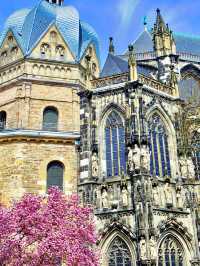 【ドイツ🇩🇪】息を飲む美しさ！世界遺産アーヘン大聖堂