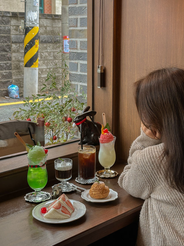부산 딸기산도 맛집 찾는다면, 광안리 카페 우사기☕️