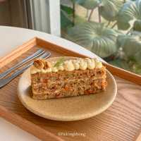Smitten cafe คาเฟ่มินิมอลเปิดใหม่