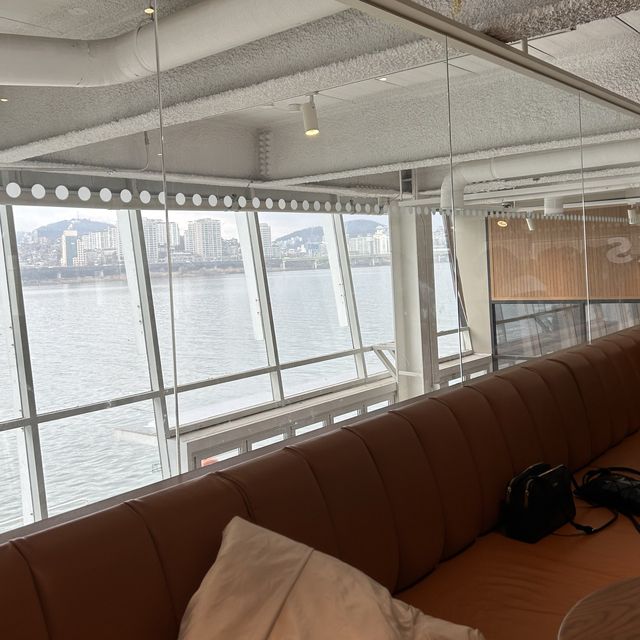 한강과 동화되는 곳, 스타벅스 서울웨이브점☕️