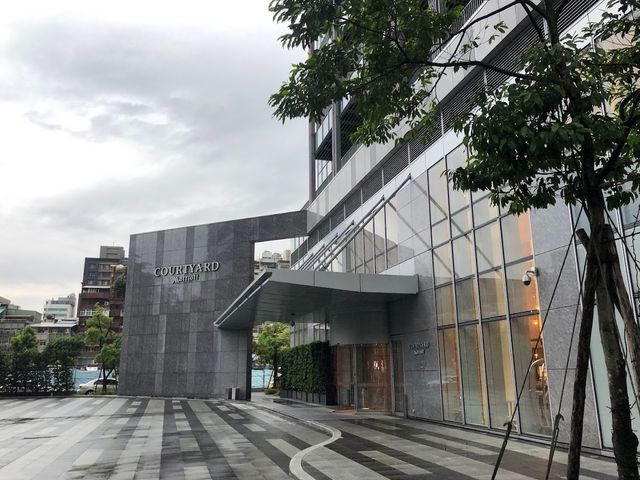 「臺北國泰萬怡酒店」五星級飯店，環保意識高