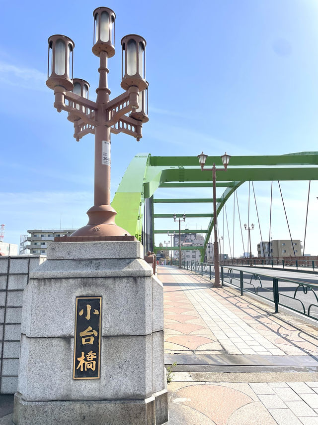 【安全稲荷神社/東京都】企業の敷地の片隅で見守る神社