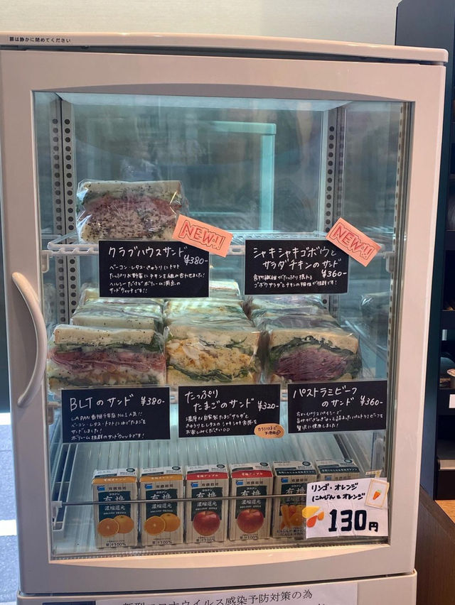 【福岡カフェ】高級食パン専門店でサンドイッチを店内で食べられる