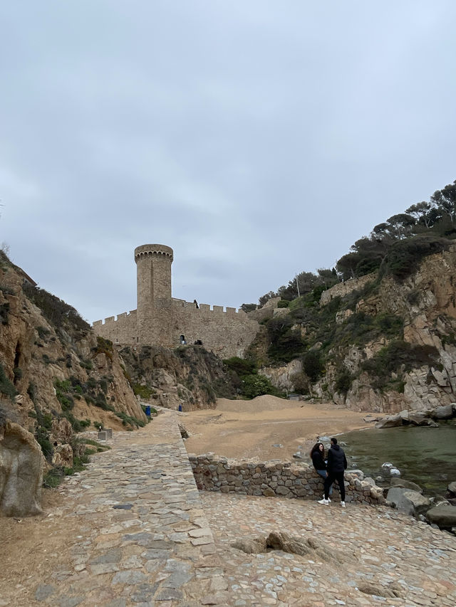 🇪🇸 Tossa de Mar - Beach Life in Historic Surroundings