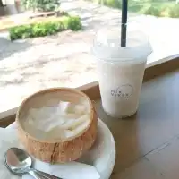 PLIKVIVEK CAFE คาเฟ่สไตล์ญี่ปุ่น