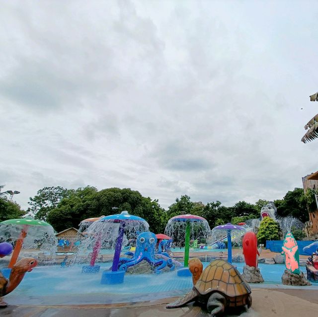 The zoo water park at Korat 