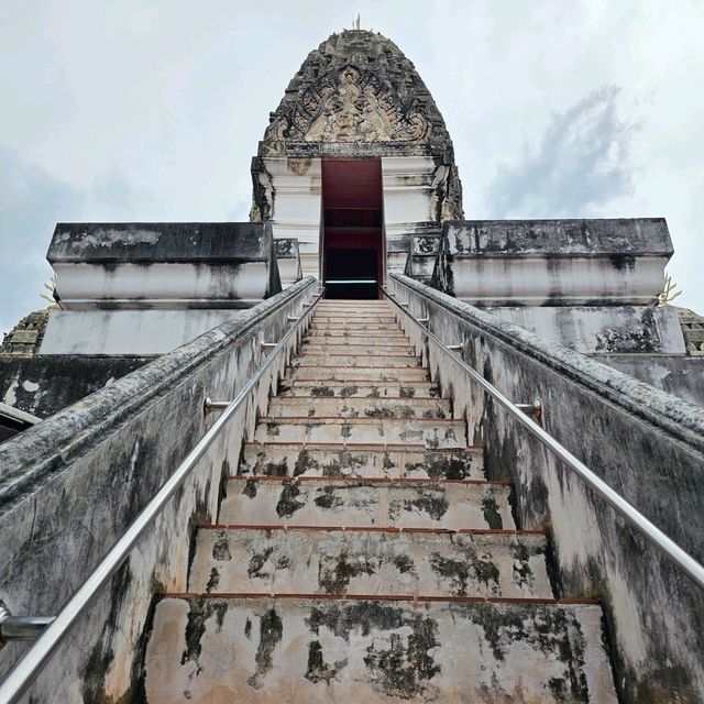 วัดมหาธาตุวรวิหาร ราชบุรี