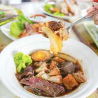 สโรชา ก๋วยเตี๋ยวเรือ ก๋วยจั๊บรสเด็ด
