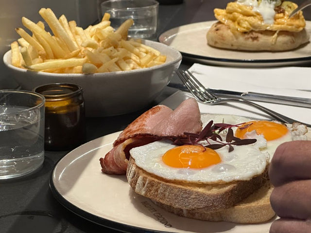 🇦🇺멜버른 브런치 맛집, 하이어 그라운드