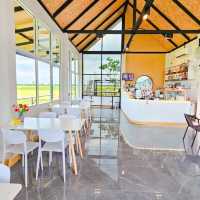 บ้านพลอยคาเฟ่