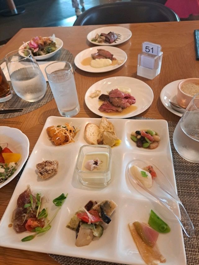 【神戸・ポートアイランド】絶景と共に味わうブッフェ料理