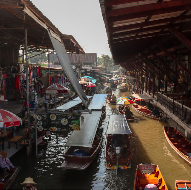 รีวิว ตลาดน้ำดำเนินสะดวก ล่องเรือชมตลาด