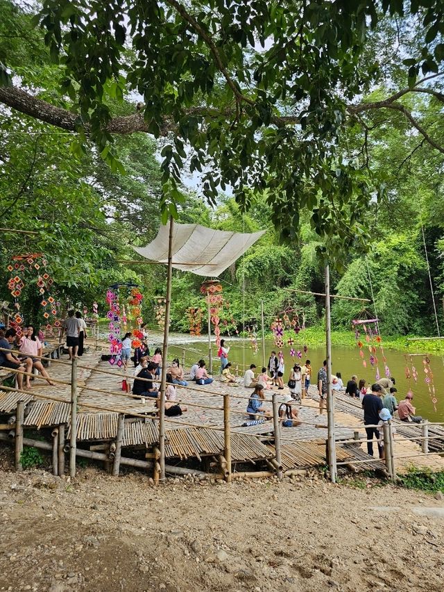 ตลาดโอ๊ะป่อย สวนผึ้ง: หนึ่งวันสบาย ๆ ราชบุรี
