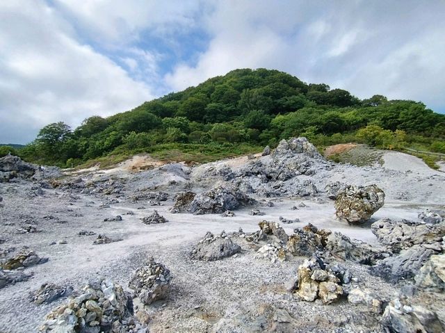 ここはあの世とこの世の境目か。恐山菩提寺。