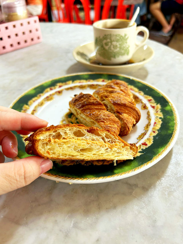 A Morning at Fang Hui: Exploring Tradition and Taste