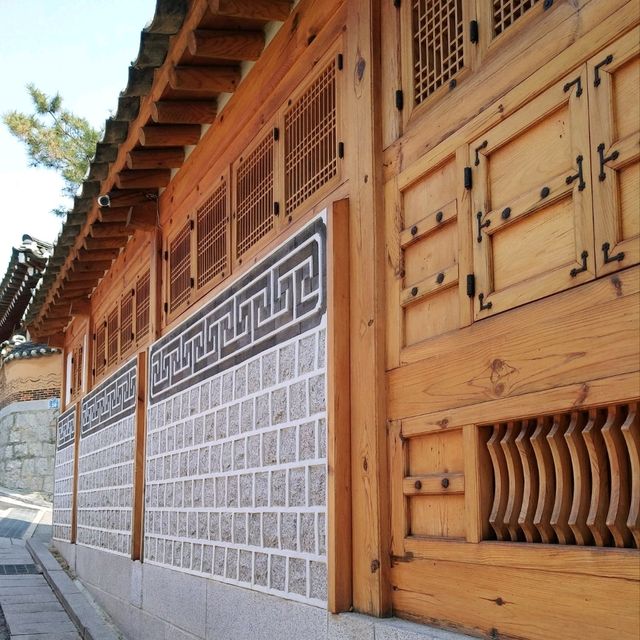 🇰🇷 Step Back in Time at Bukchon Hanok Village