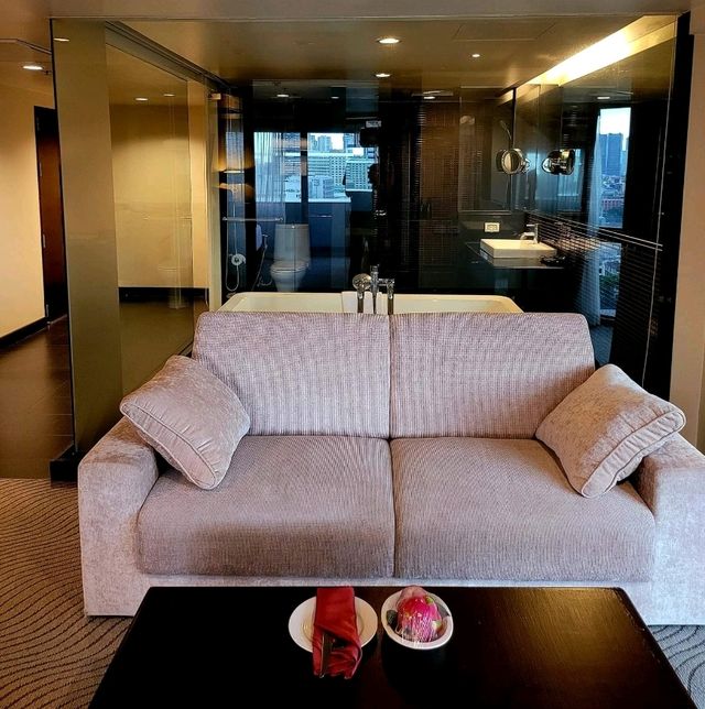 FURAMA SILOM โรงแรมใจกลางเมือง ห้องพักกว้างขวาง