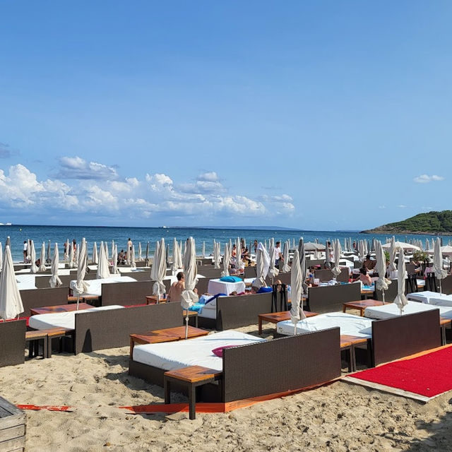 "伊比薩島Nassau Beach Club"