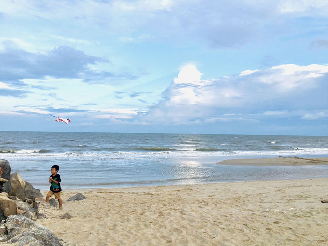 หาดปึกเตียน หาดสวยใกล้กรุงเทพฯ