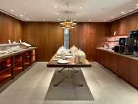 First Class Lounge 🍷ที่ดีที่สุดในสนามบินฮ่องกง