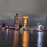 高雄愛河夜遊船河的浪漫體驗✨