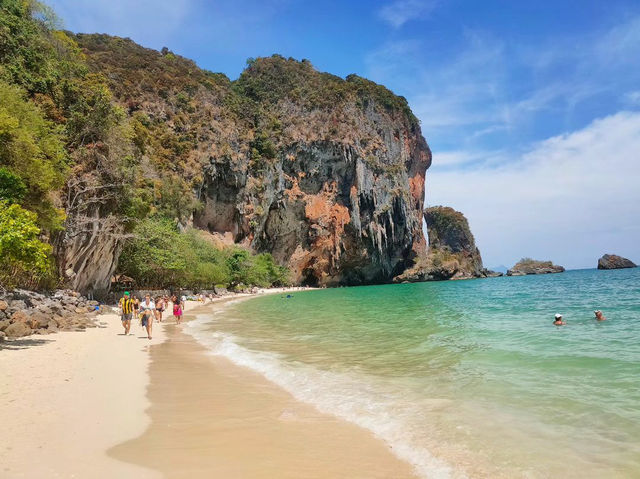 Discovering the Magic of Phra Nang beach