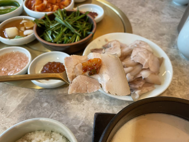 부산 돼지국밥 맛집, 거대 돼지국밥
