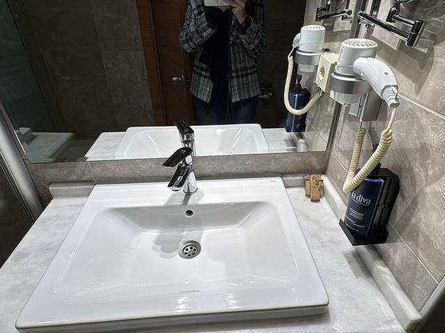 土耳其之旅🇹🇷｜恰納卡萊Parion Hotel ｜週邊有超市及商家