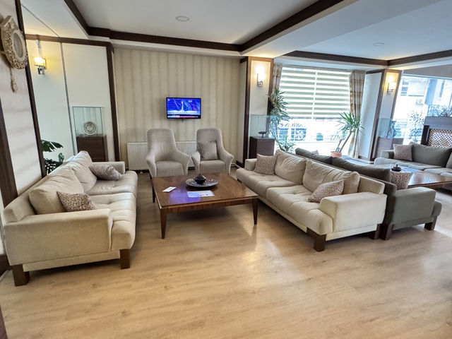 土耳其之旅🇹🇷｜恰納卡萊Parion Hotel ｜週邊有超市及商家