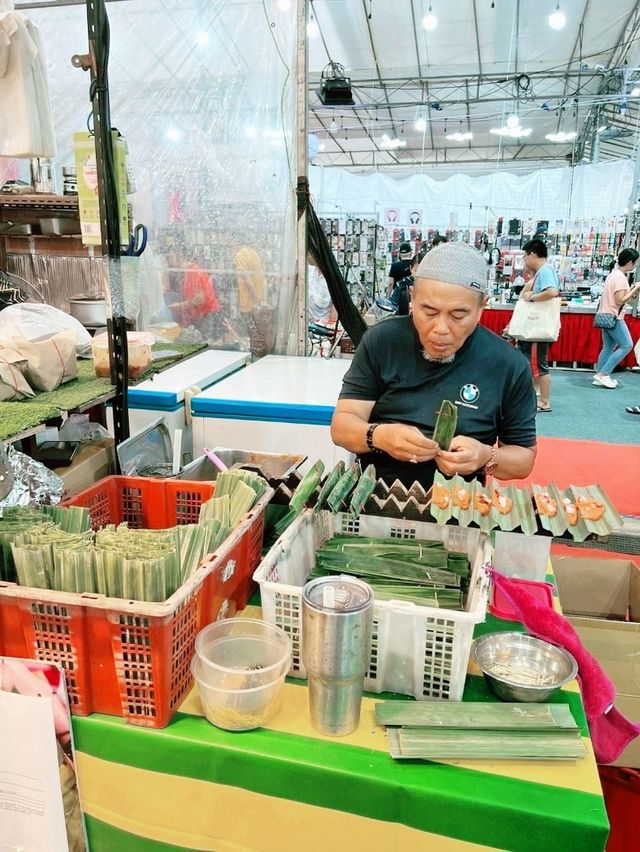 Tampines MRT Pasar Malam 