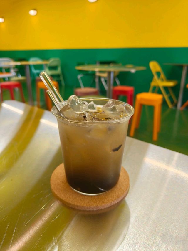 Tsuru Tsuru Cafe: A Playful Retreat for Udon Lovers