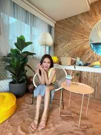 Golden Dragon Beach🏨🏖️