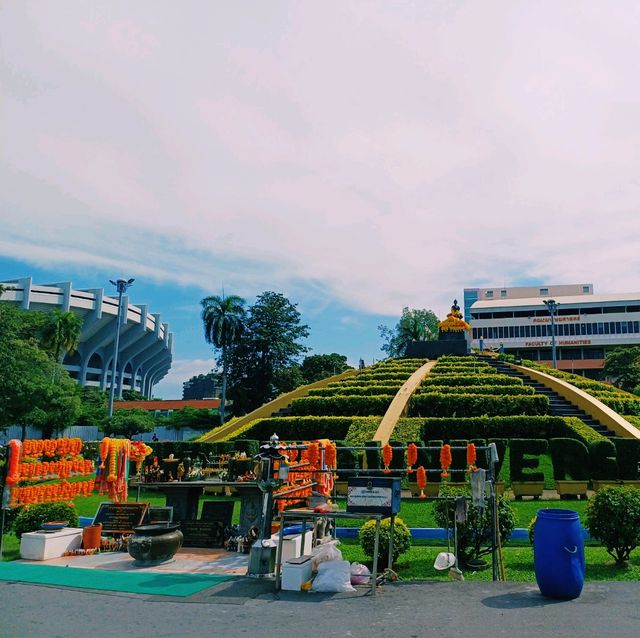 泰國曼谷大學校園景點:Ramkhamhaeng University，特色湖心廟宇建築，適合拍照📸打卡親子遊