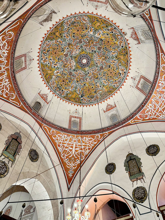 【トルコ　コンヤ：メヴラーナ博物館】
