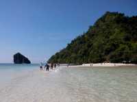 ลงเรือไปเที่ยว..ทะเลกระบี่