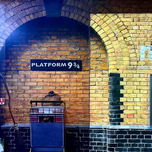 พาเที่ยว London Kingcross ในไทย ที่ MRT จตุจักร
