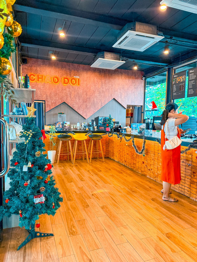 𝐂𝐡𝐚𝐨 𝐃𝐨𝐢 สาขา River Space สามพราน