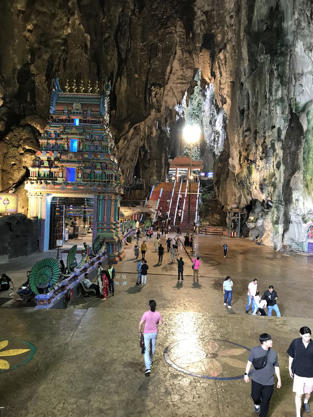 マレーシアのバトゥ洞窟に行ってみた‼︎