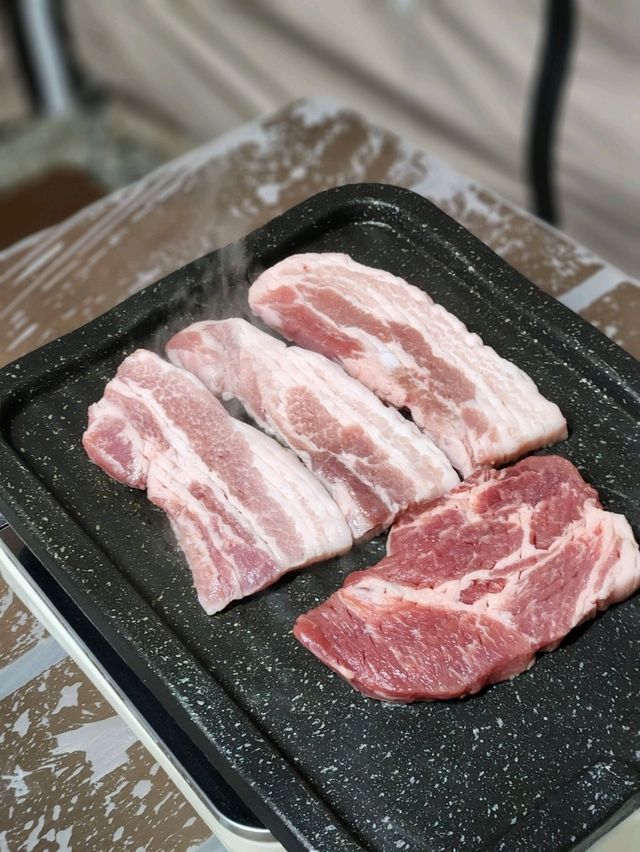 ❣️추운겨울 글램핑 분위기 속 고기파티 맛집, "393 커피와 바베큐"❣️